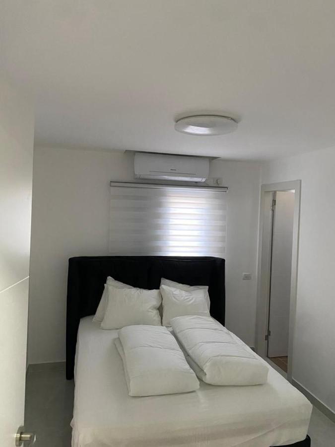 Hotel מישל נופש ,צופית תחתית 6003 Eilat Esterno foto