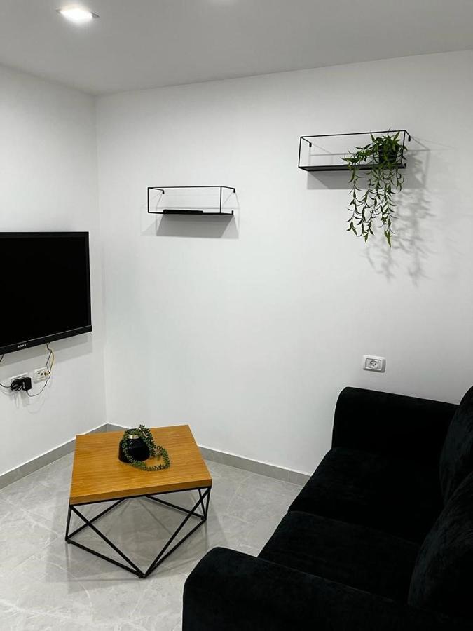 Hotel מישל נופש ,צופית תחתית 6003 Eilat Esterno foto