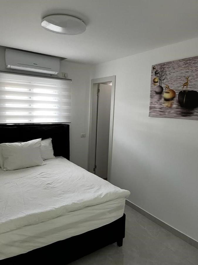 Hotel מישל נופש ,צופית תחתית 6003 Eilat Esterno foto